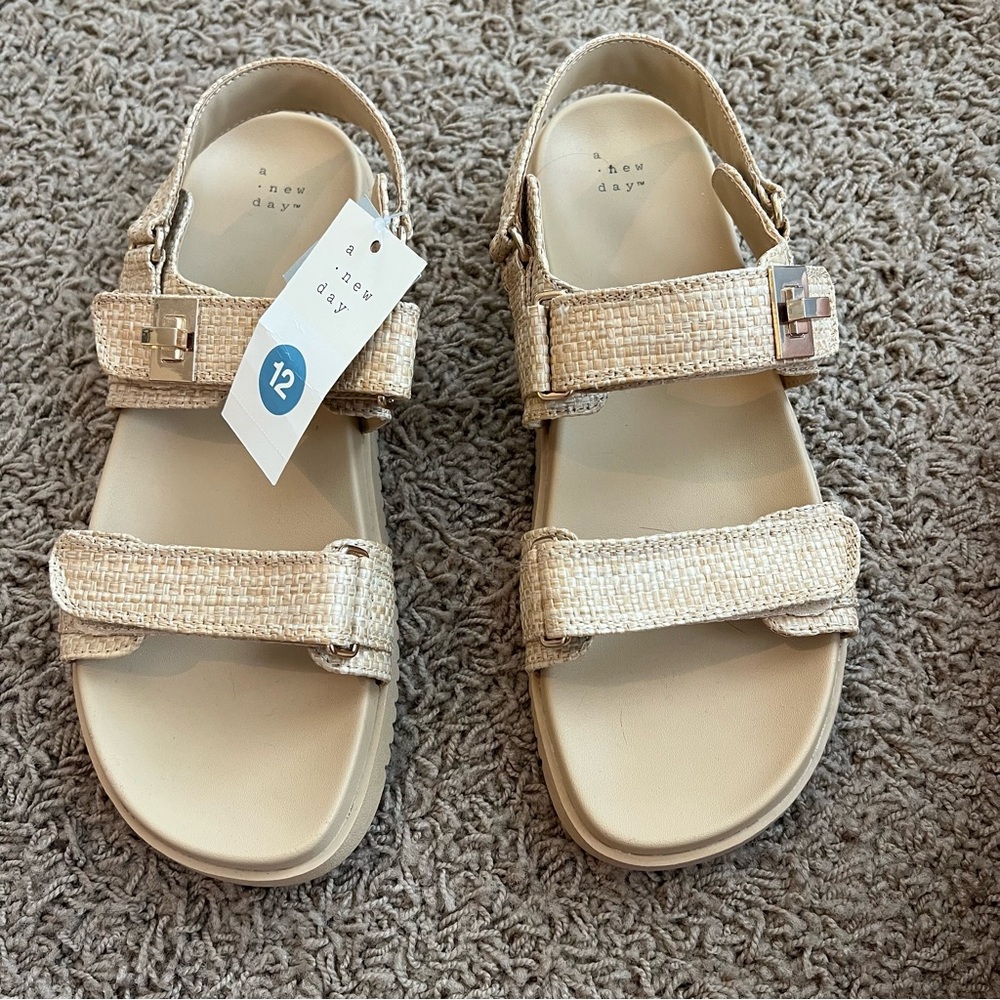 A New Day Women’s Tan Raffia Jonie Sandal size 12